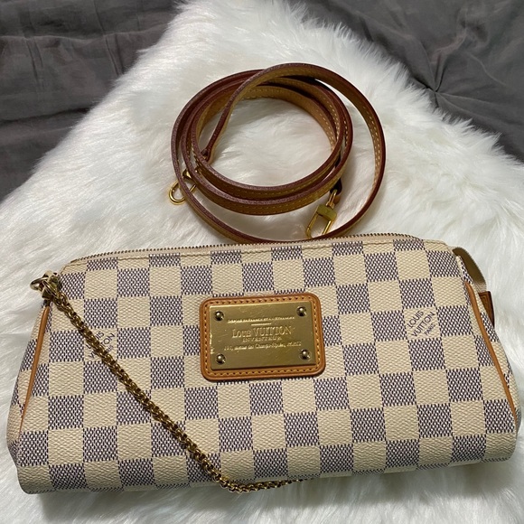 Authentic Louis Vuitton Discontinued Eva Clutch - Picture 2 of 12